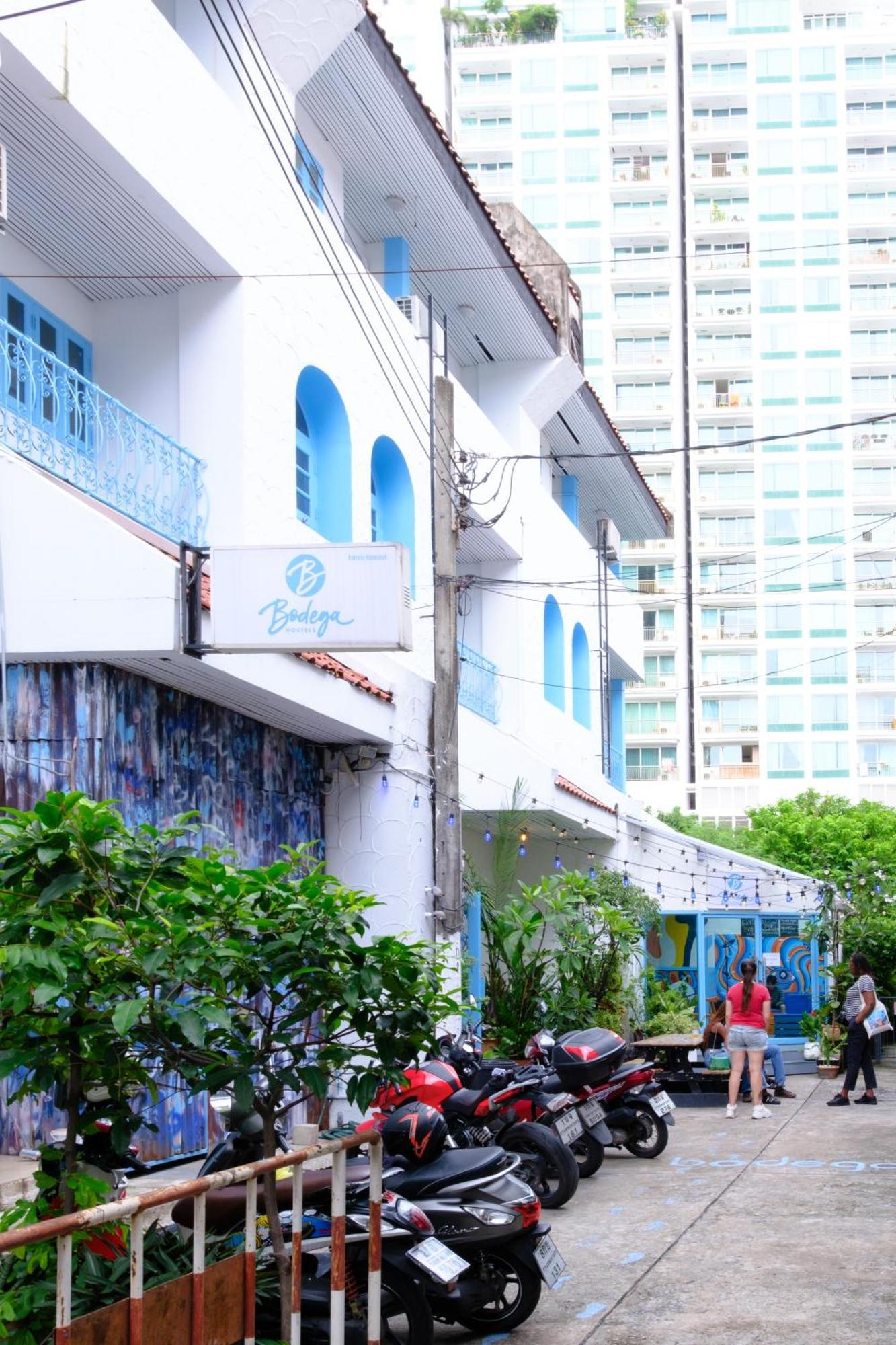 Bodega Bangkok Soi 23 (Adults Only) Hostel Exterior foto