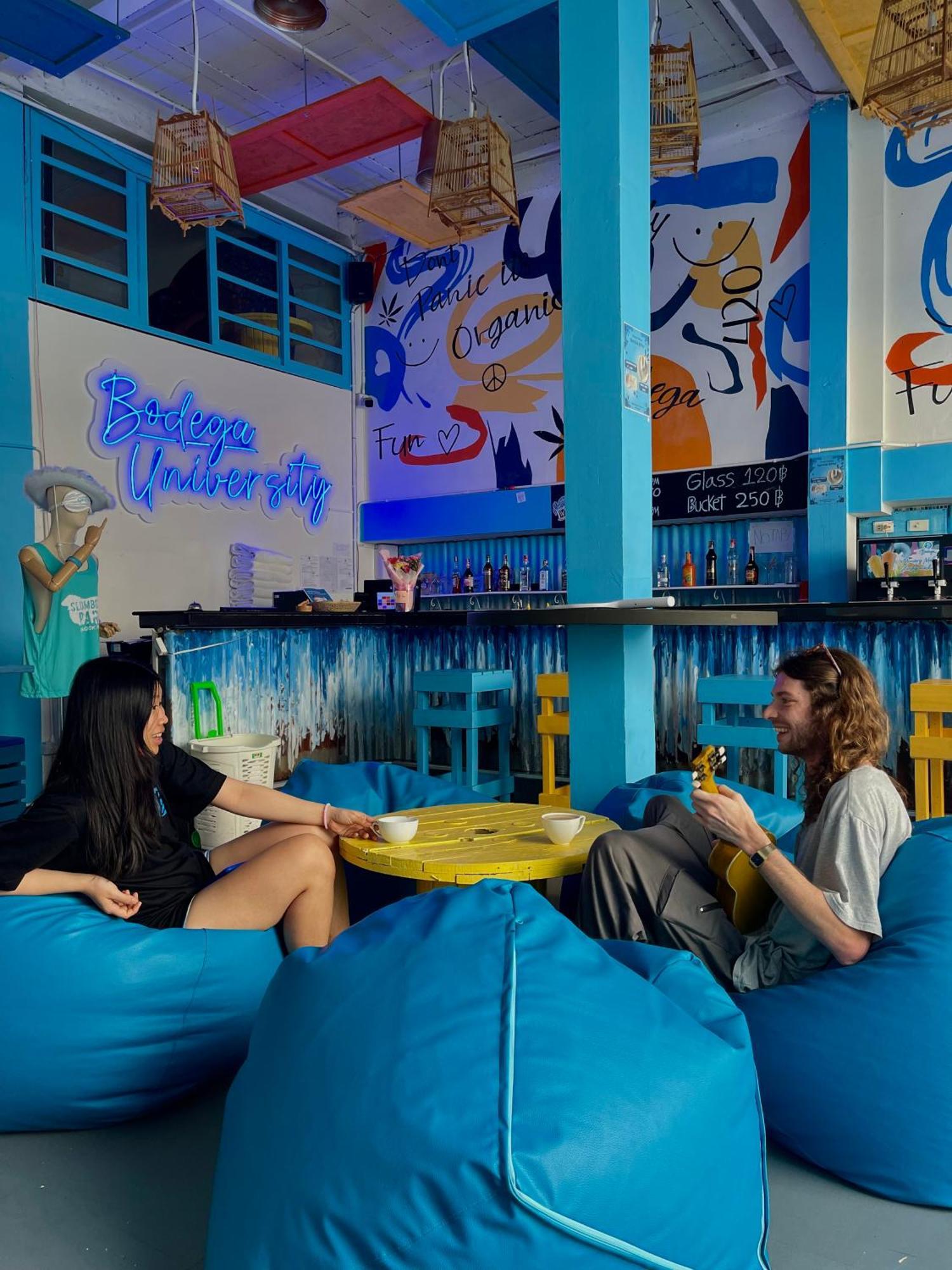 Bodega Bangkok Soi 23 (Adults Only) Hostel Exterior foto