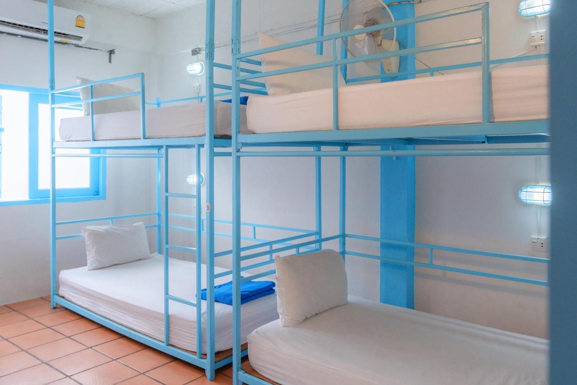 Bodega Bangkok Soi 23 (Adults Only) Hostel Exterior foto